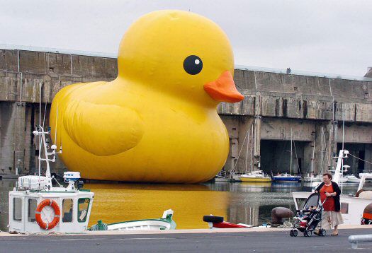 [Ginormous Rubber Duck]
